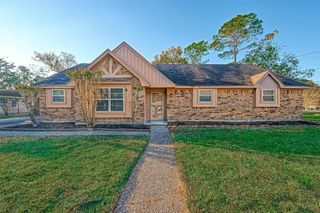 2709 Adams Street, Alvin, TX 77511