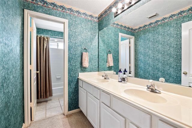 8530 Stone Village Lane, Houston, TX 77040