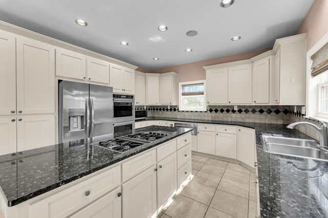 4220 Meadowbrook Court, North Charleston, SC 29420