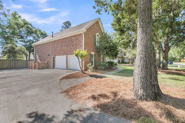 4220 Meadowbrook Court, North Charleston, SC 29420
