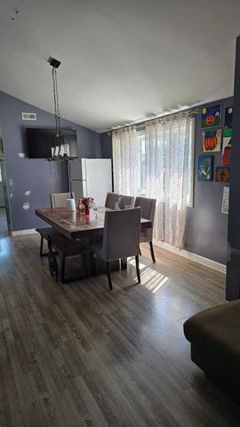 6221 S WOLCOTT Avenue, Chicago, IL 60636