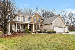 5250 Queen Victoria Lane, Kalamazoo, MI 49009