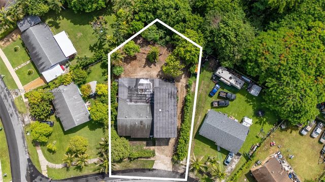 155 SW 16th Ter, Homestead, FL 33030