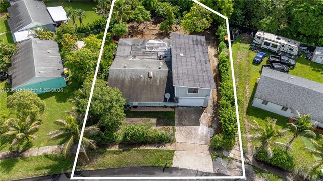 155 SW 16th Ter, Homestead, FL 33030