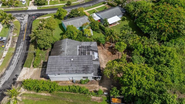 155 SW 16th Ter, Homestead, FL 33030