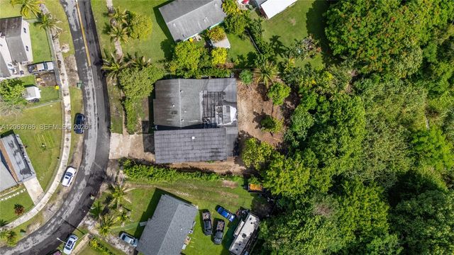 155 SW 16th Ter, Homestead, FL 33030