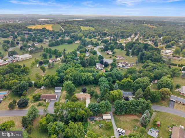 5 DIANNA DR, Annville, PA 17003