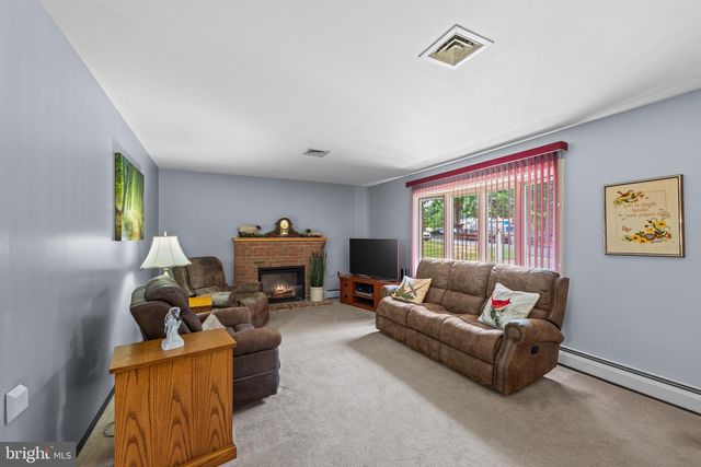 5 DIANNA DR, Annville, PA 17003