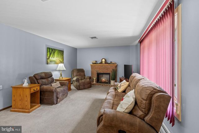5 DIANNA DR, Annville, PA 17003