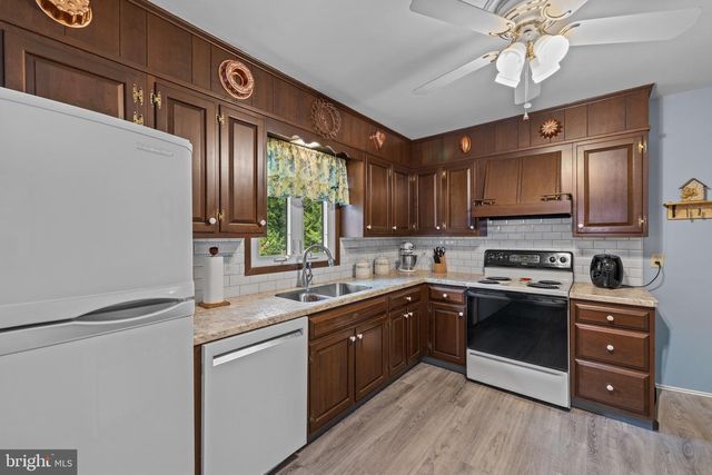 5 DIANNA DR, Annville, PA 17003