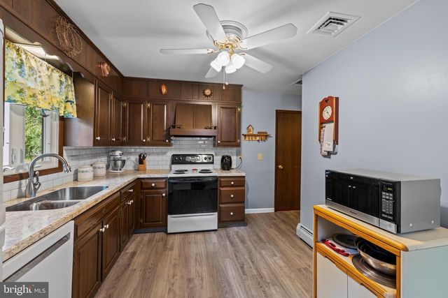 5 DIANNA DR, Annville, PA 17003