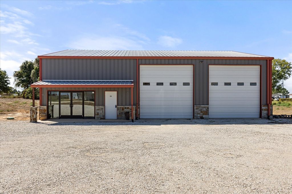 834 Riley Lane, Tolar, TX 76476