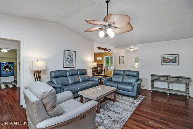 159 Ivy Brook Lane, Crossville, TN 38558