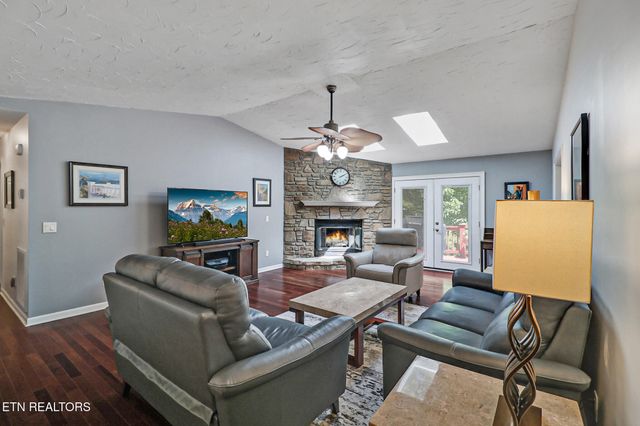 159 Ivy Brook Lane, Crossville, TN 38558