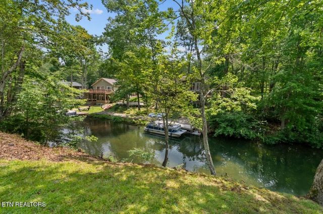 159 Ivy Brook Lane, Crossville, TN 38558