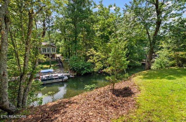 159 Ivy Brook Lane, Crossville, TN 38558
