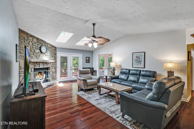 159 Ivy Brook Lane, Crossville, TN 38558