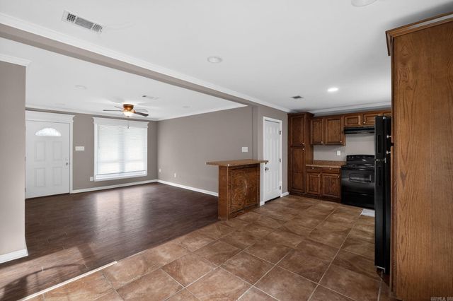 10209 Milkyway Dr, Little Rock, AR 72209