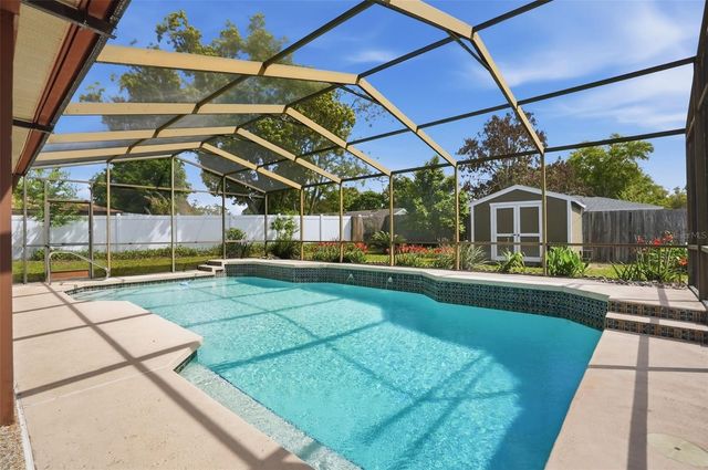 8040 TOWNE COURT, Orlando, FL 32818