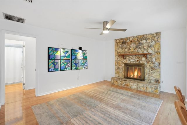 8040 TOWNE COURT, Orlando, FL 32818