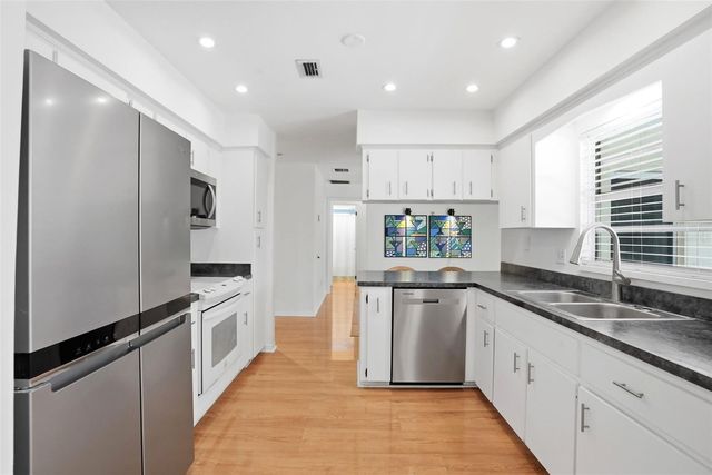 8040 TOWNE COURT, Orlando, FL 32818