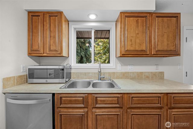902 Peters Place, Everett, WA 98208