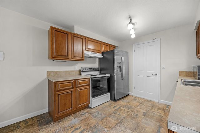 902 Peters Place, Everett, WA 98208
