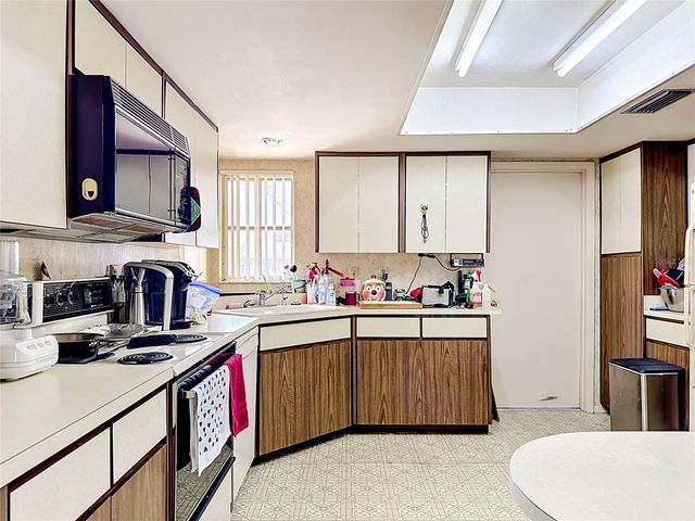 7401 13TH AVENUE W, Bradenton, FL 34209