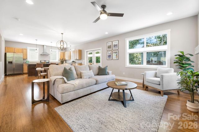 27 Hubbard Avenue, Asheville, NC 28806