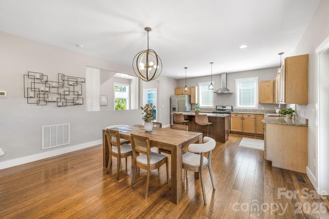 27 Hubbard Avenue, Asheville, NC 28806