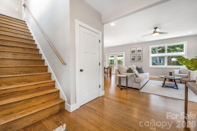 27 Hubbard Avenue, Asheville, NC 28806