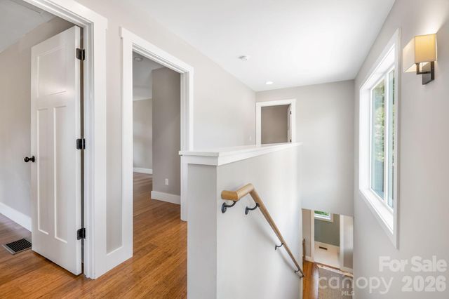27 Hubbard Avenue, Asheville, NC 28806