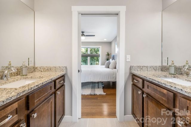 27 Hubbard Avenue, Asheville, NC 28806