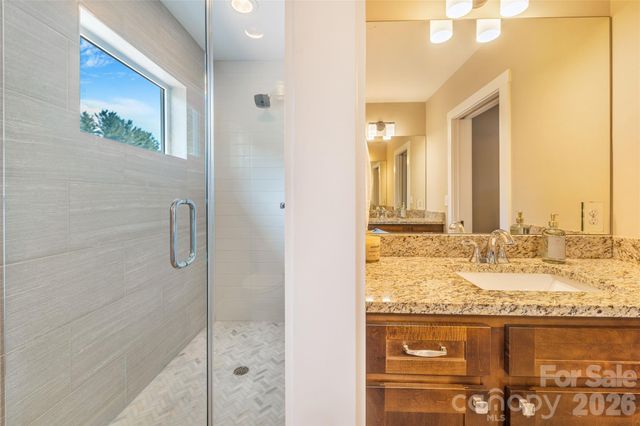 27 Hubbard Avenue, Asheville, NC 28806