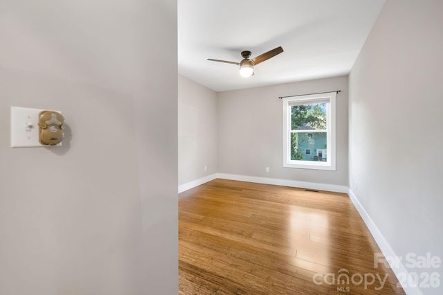 27 Hubbard Avenue, Asheville, NC 28806