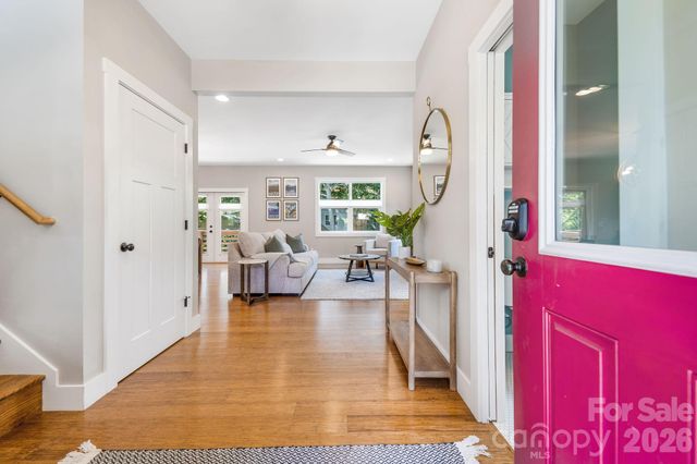 27 Hubbard Avenue, Asheville, NC 28806