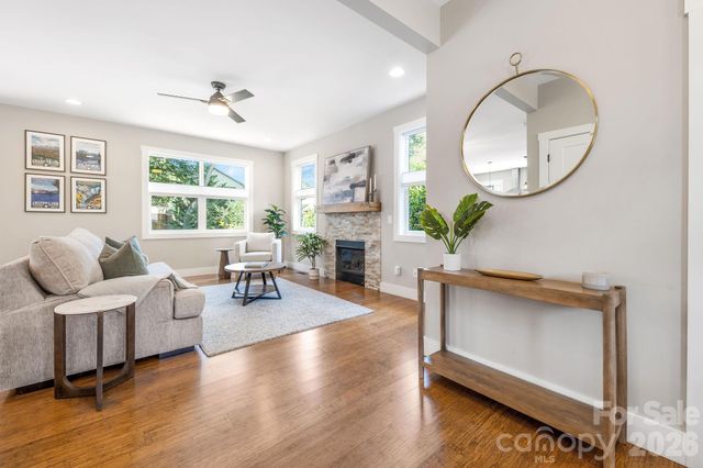 27 Hubbard Avenue, Asheville, NC 28806