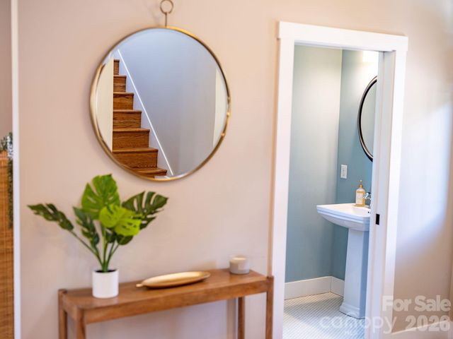 27 Hubbard Avenue, Asheville, NC 28806
