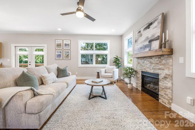 27 Hubbard Avenue, Asheville, NC 28806