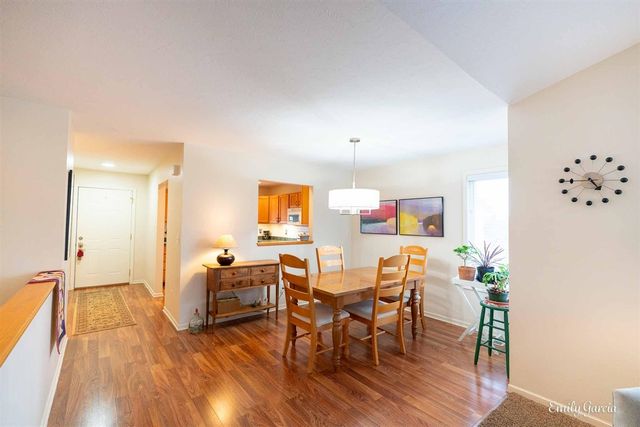 1361 E Pointe Ridge, Holland, MI 49423