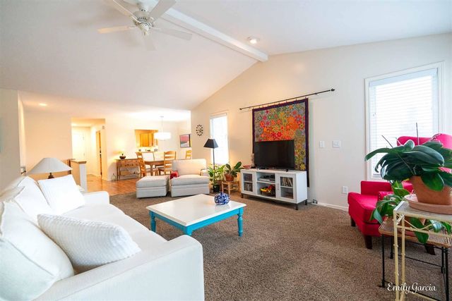 1361 E Pointe Ridge, Holland, MI 49423