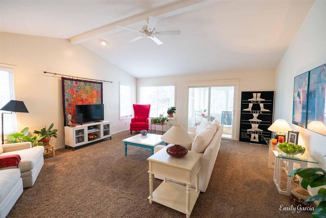 1361 E Pointe Ridge, Holland, MI 49423