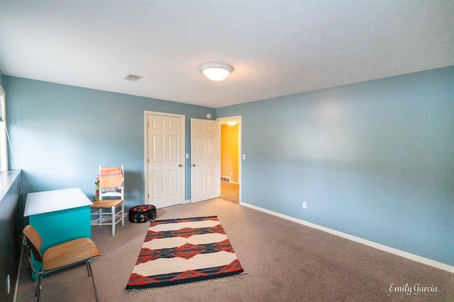 1361 E Pointe Ridge, Holland, MI 49423