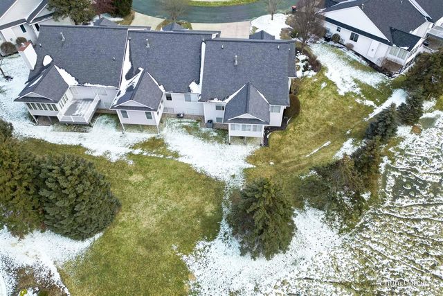 1361 E Pointe Ridge, Holland, MI 49423