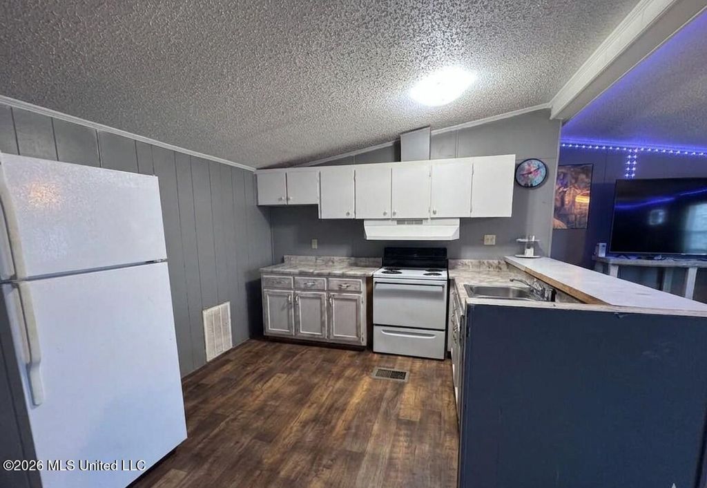 323 Burton Road, Holly Springs, MS 38635 — photo 5