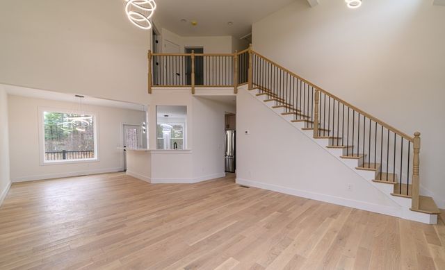 17 Woodland Ln, Belchertown, MA 01007