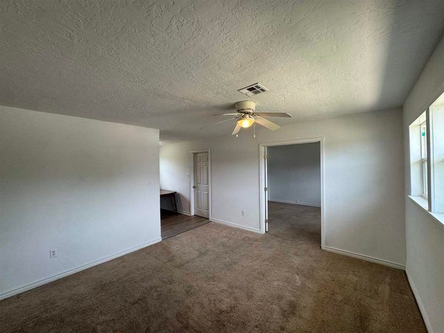 4614 SW G Ave, Lawton, OK 73505