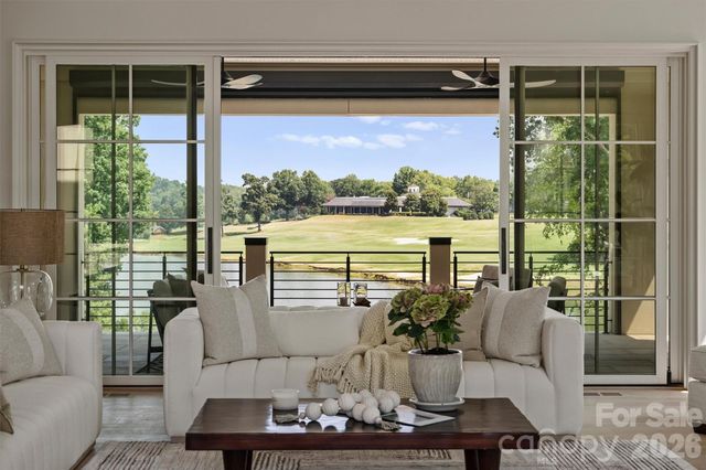 4816 Kelly Woods Lane, Charlotte, NC 28277