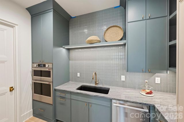 4816 Kelly Woods Lane, Charlotte, NC 28277