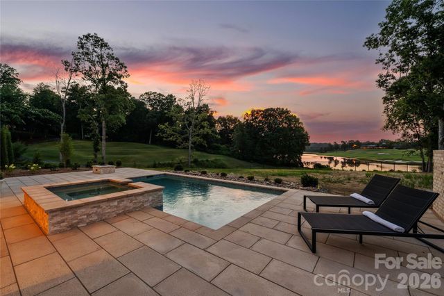 4816 Kelly Woods Lane, Charlotte, NC 28277